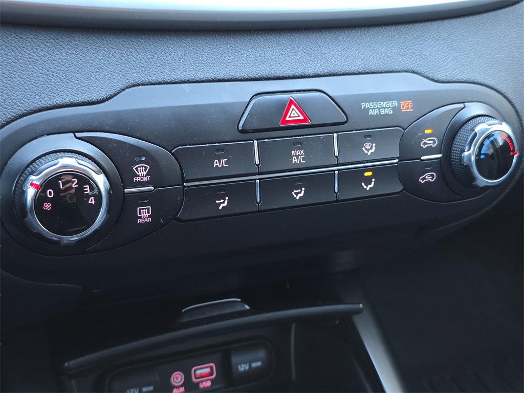 Used 2017 Kia Sorento LX image 30