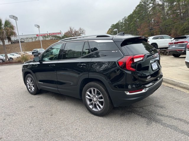 Used 2023 GMC Terrain SLT image 39