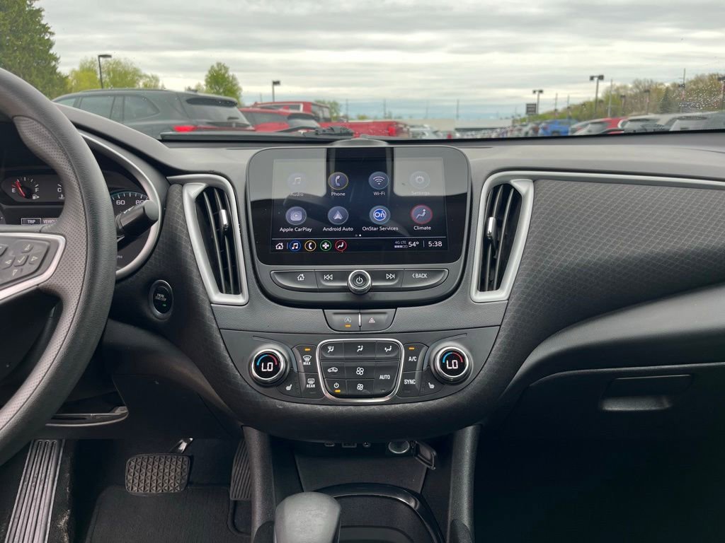 Used 2022 Chevrolet Malibu LT FWD image 24