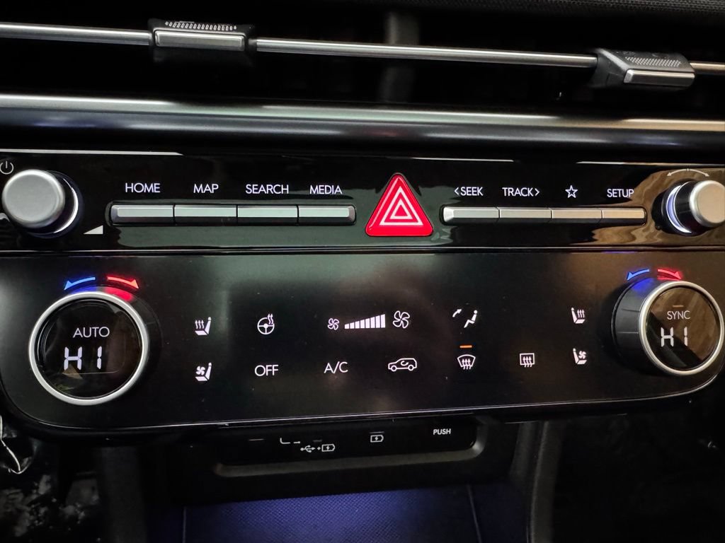 Used 2025 Hyundai Tucson Limited AWD/4WD image 23