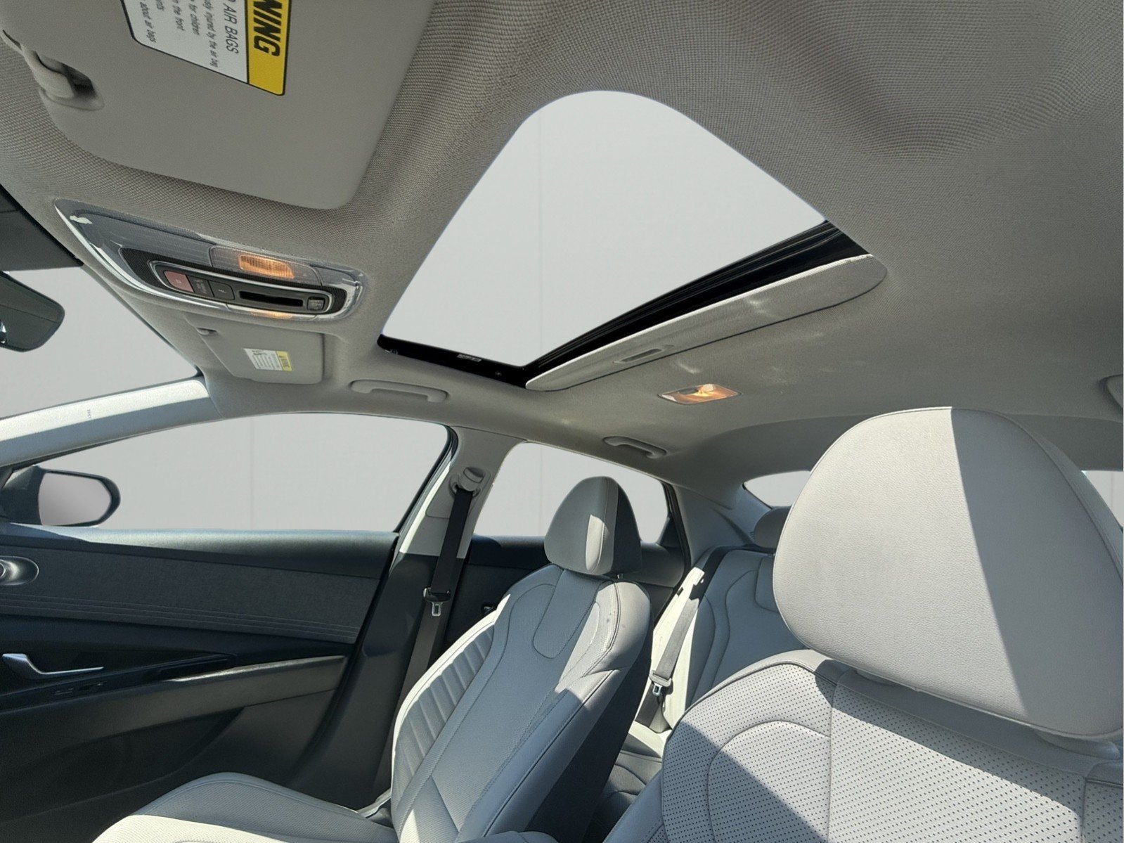 Used 2024 Hyundai Elantra Limited FWD image 24