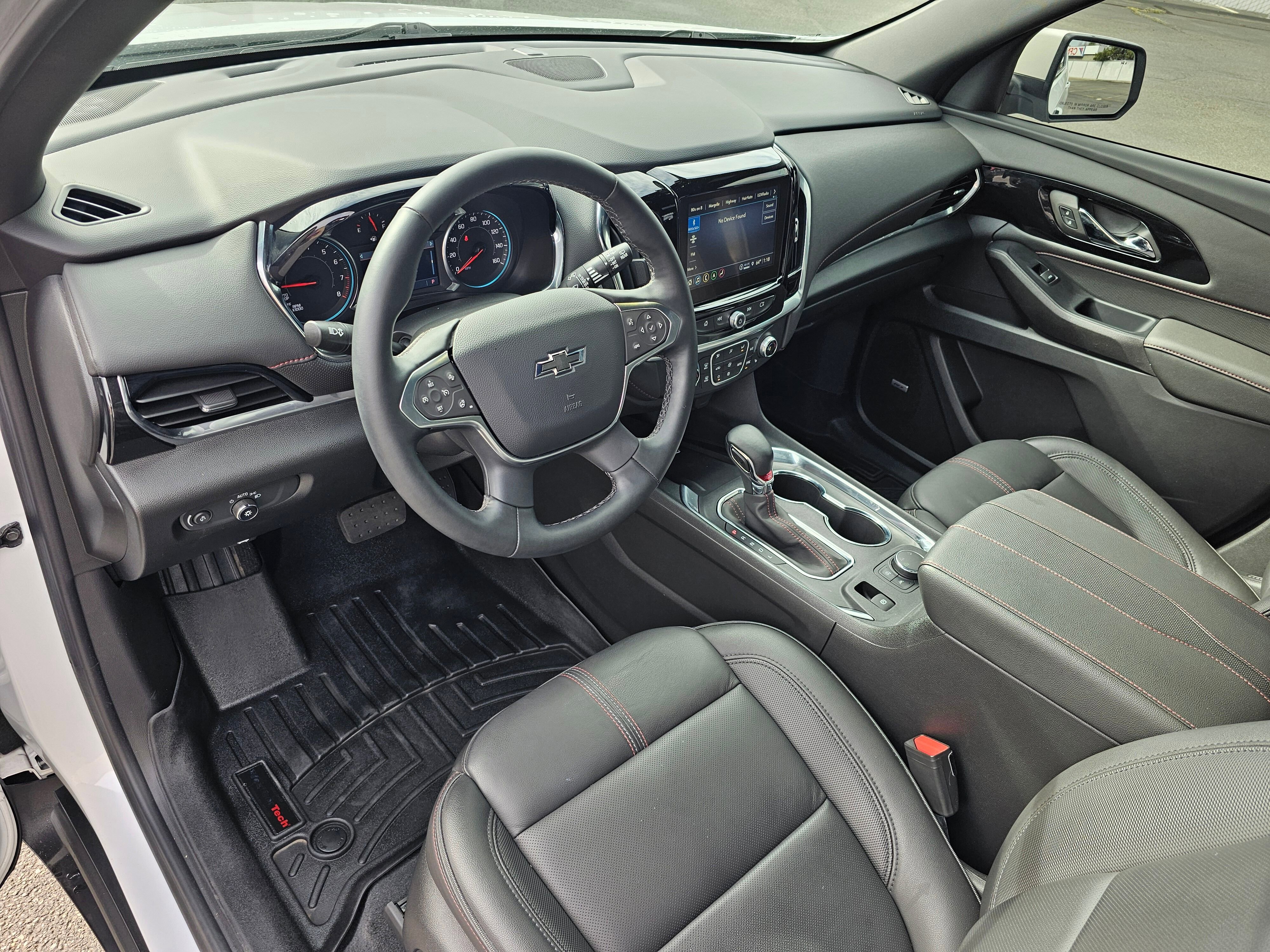 Used 2023 Chevrolet Traverse RS image 34