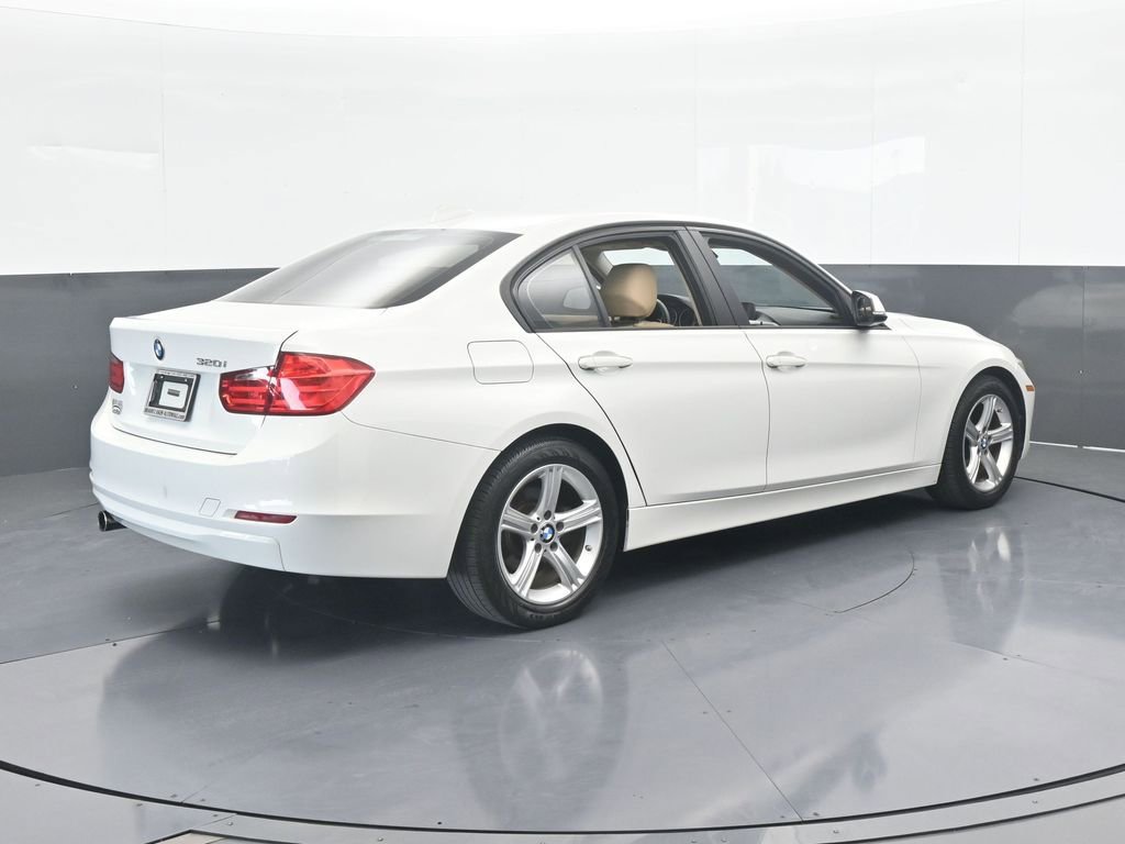 Used 2014 BMW 320i Sedan image 6