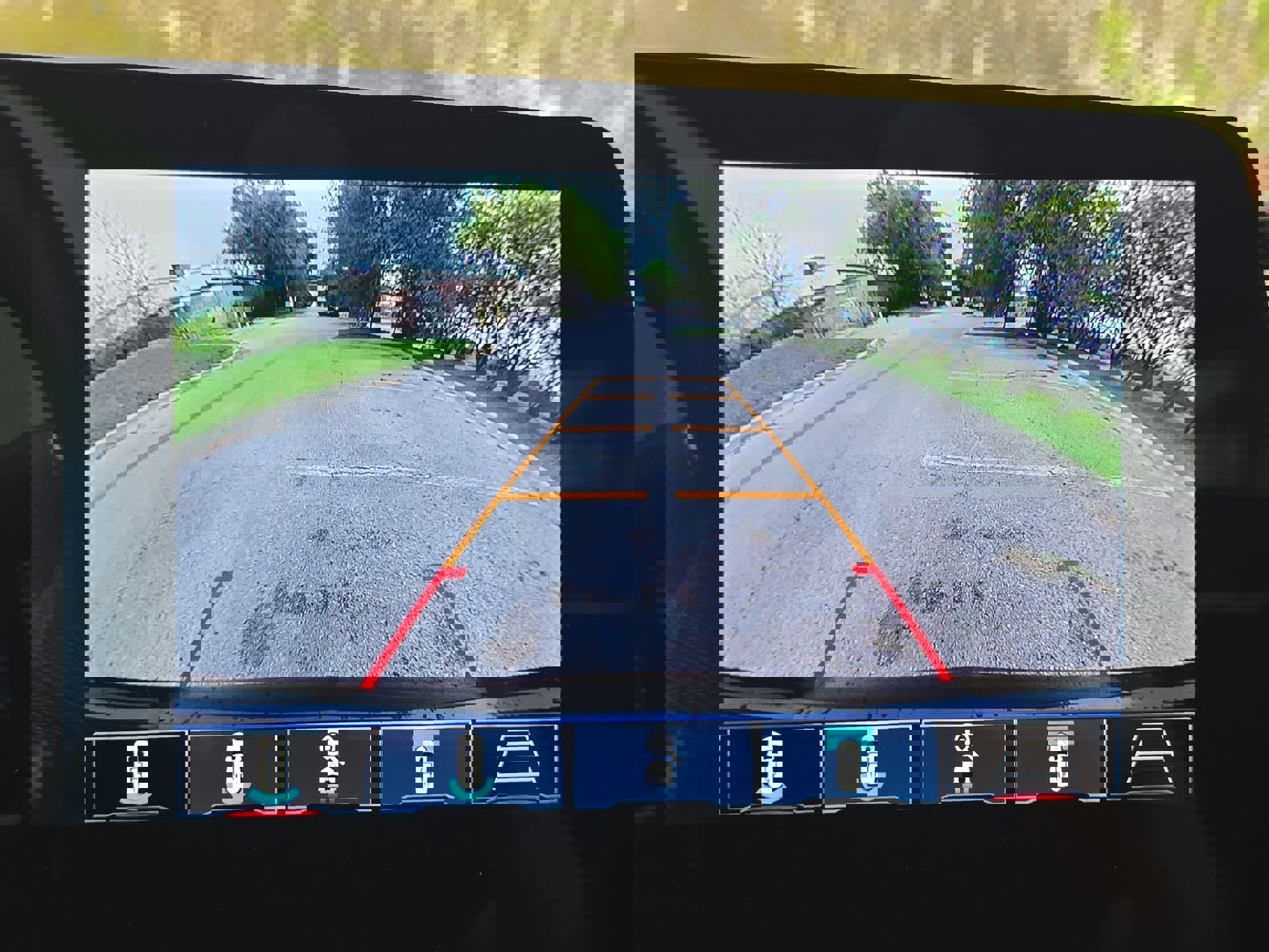 Used 2024 Chevrolet Corvette Stingray Preferred Cpe w/ Body-Color Dual Roof Package RWD image 16