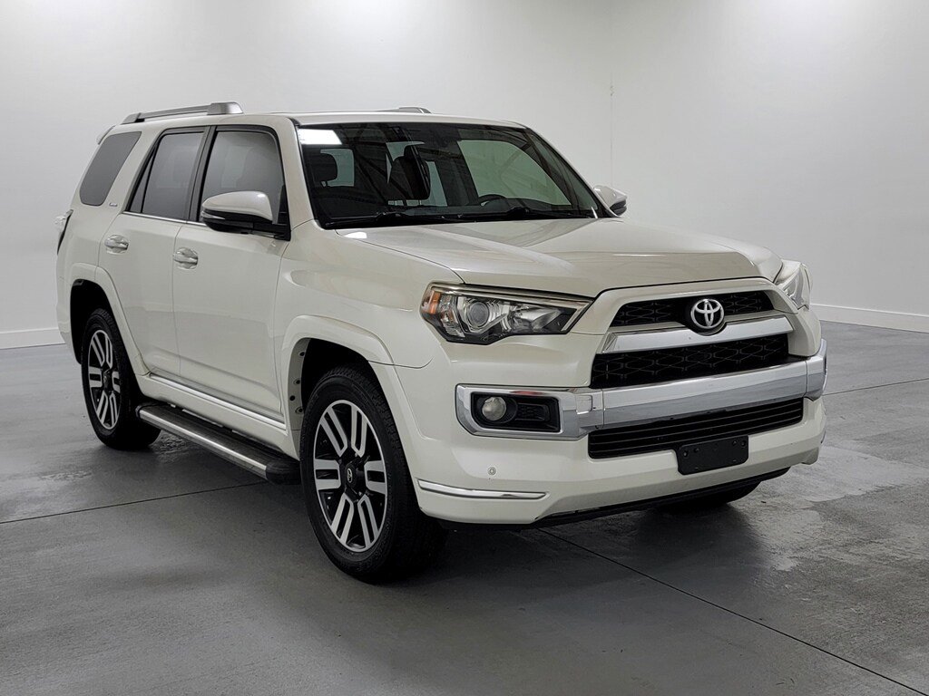 Used 2014 Toyota 4Runner Limited AWD/4WD image 2