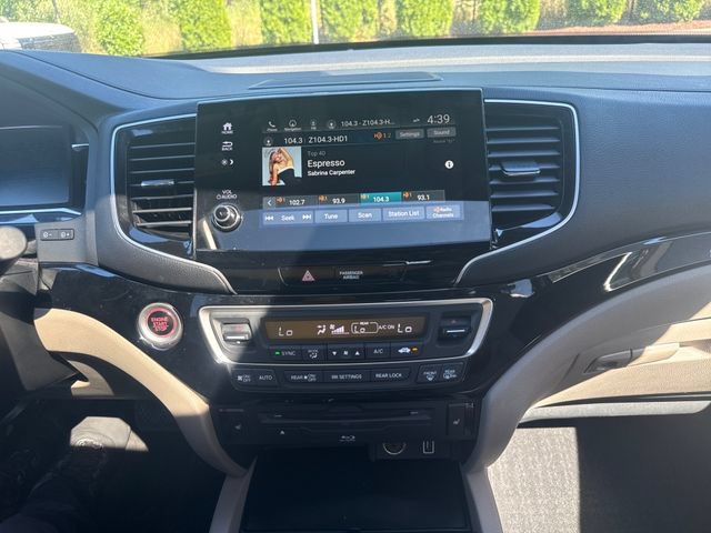 Used 2019 Honda Pilot Touring image 17