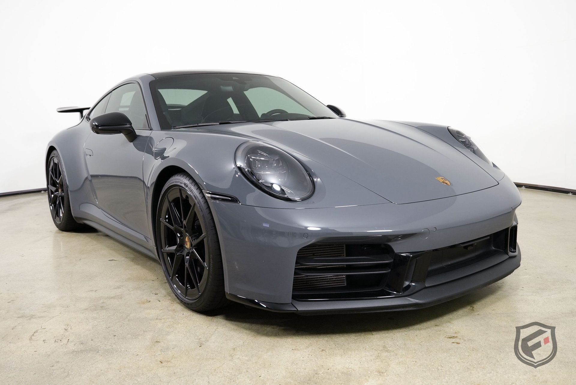Used 2025 Porsche 911 Carrera RWD image 2