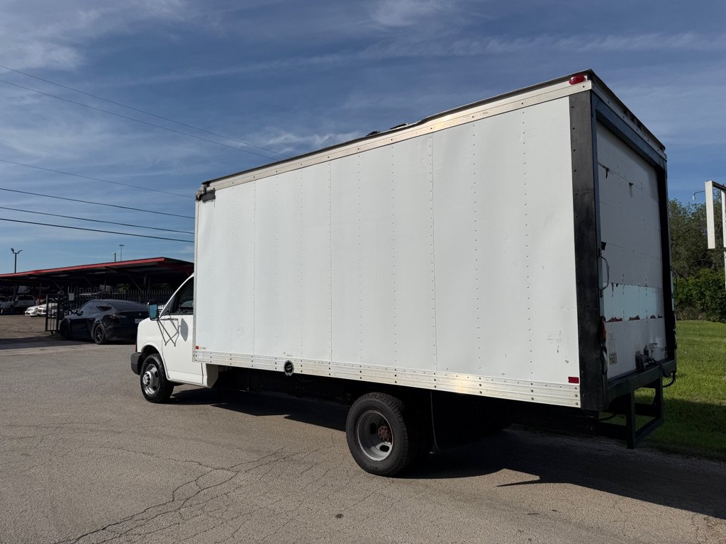 Used 2006 Chevrolet Express 3500 RWD image 7