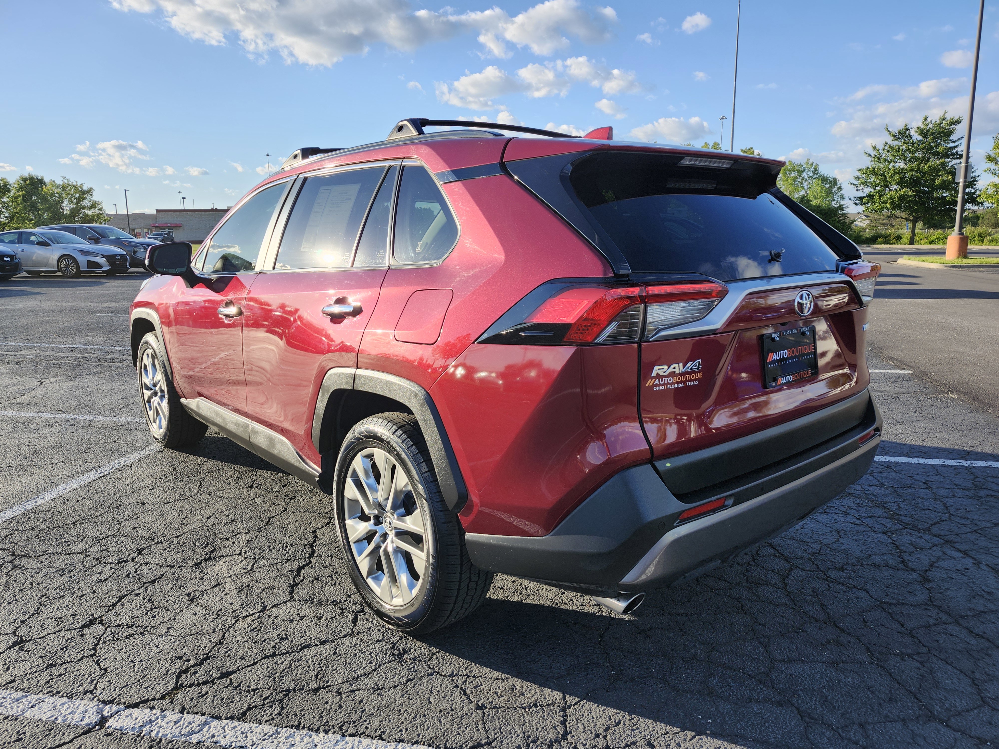 Used 2019 Toyota RAV4 Limited w/ Advanced Technology Package FWD image 16