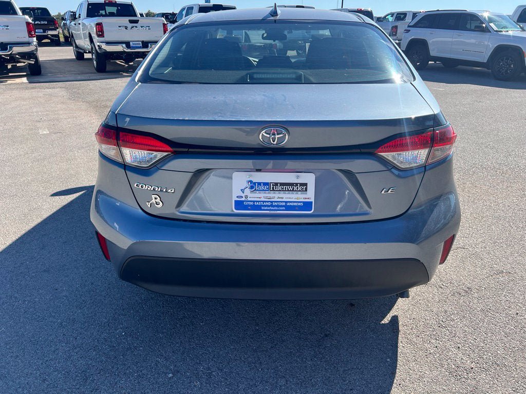 Used 2025 Toyota Corolla LE FWD image 4
