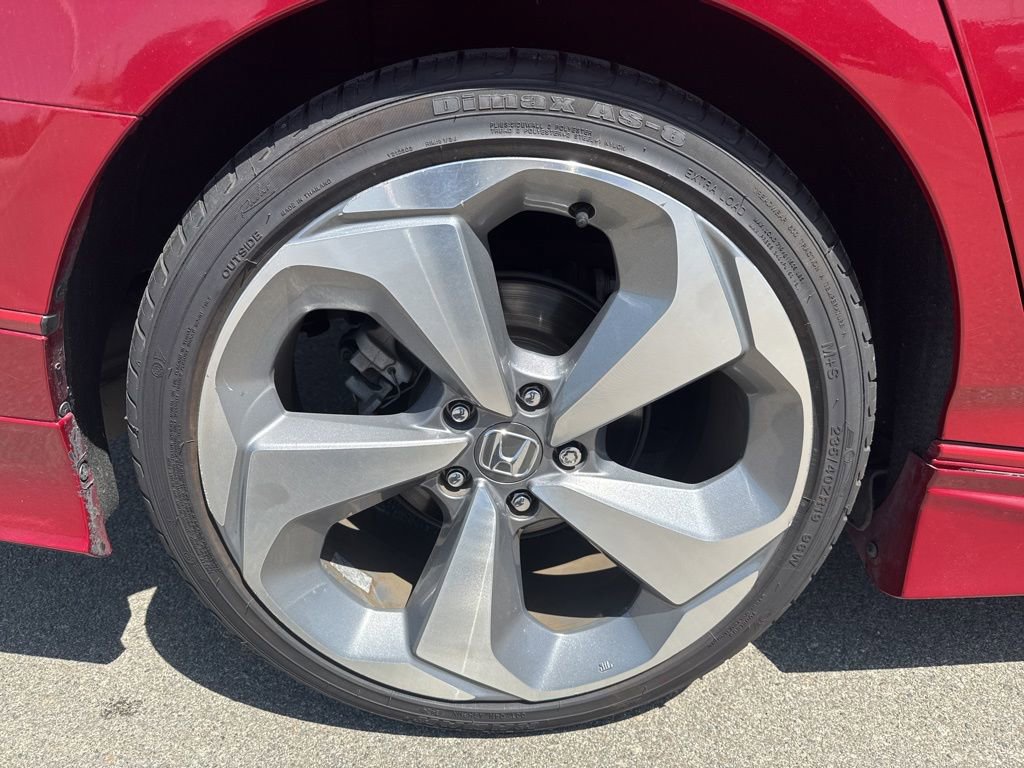 Used 2018 Honda Accord Touring image 10