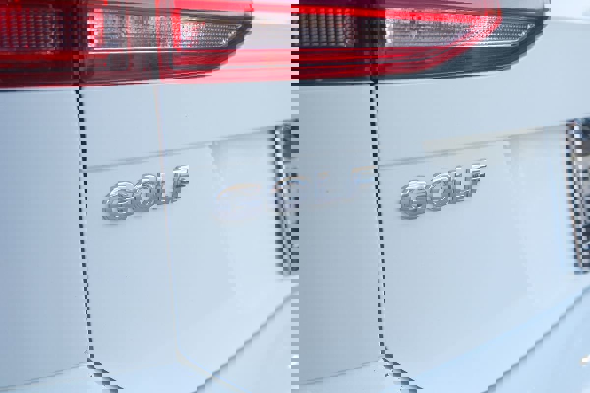 Used 2017 Volkswagen Golf SEL image 51