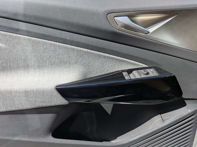 Used 2025 Volkswagen ID.4 Pro RWD image 24