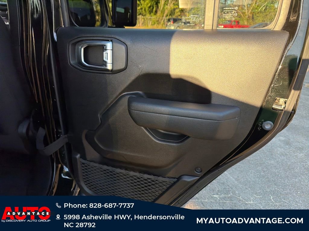 Used 2022 Jeep Gladiator Sport image 35