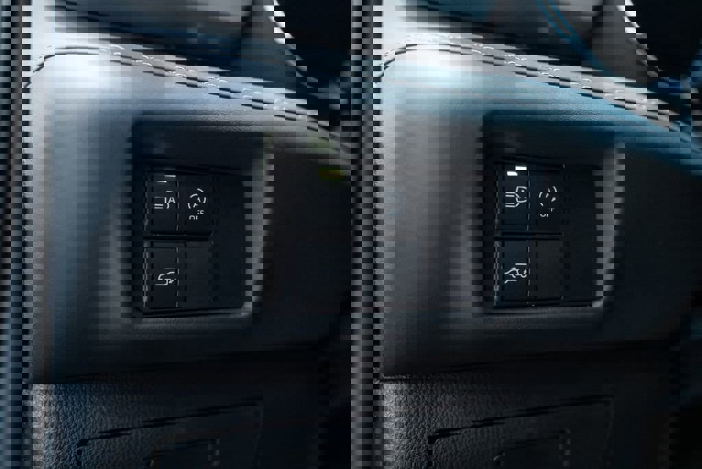 Used 2023 Toyota Highlander XLE AWD/4WD image 23