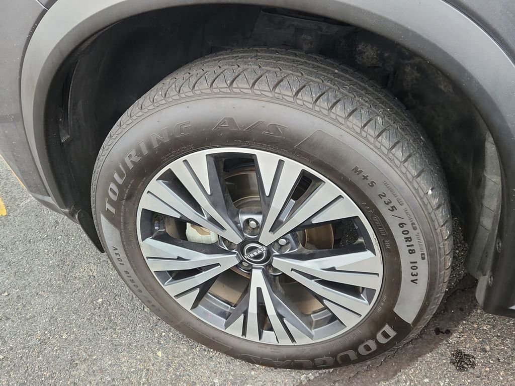 Used 2023 Nissan Rogue SV image 18
