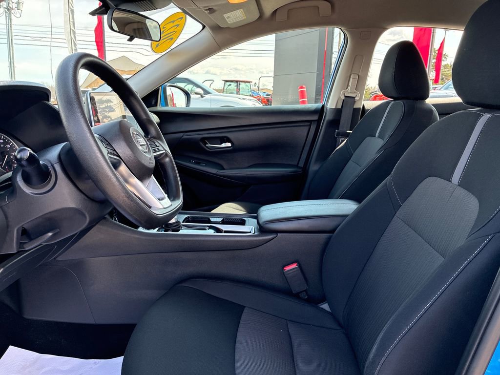 Used 2023 Nissan Sentra SV FWD image 11
