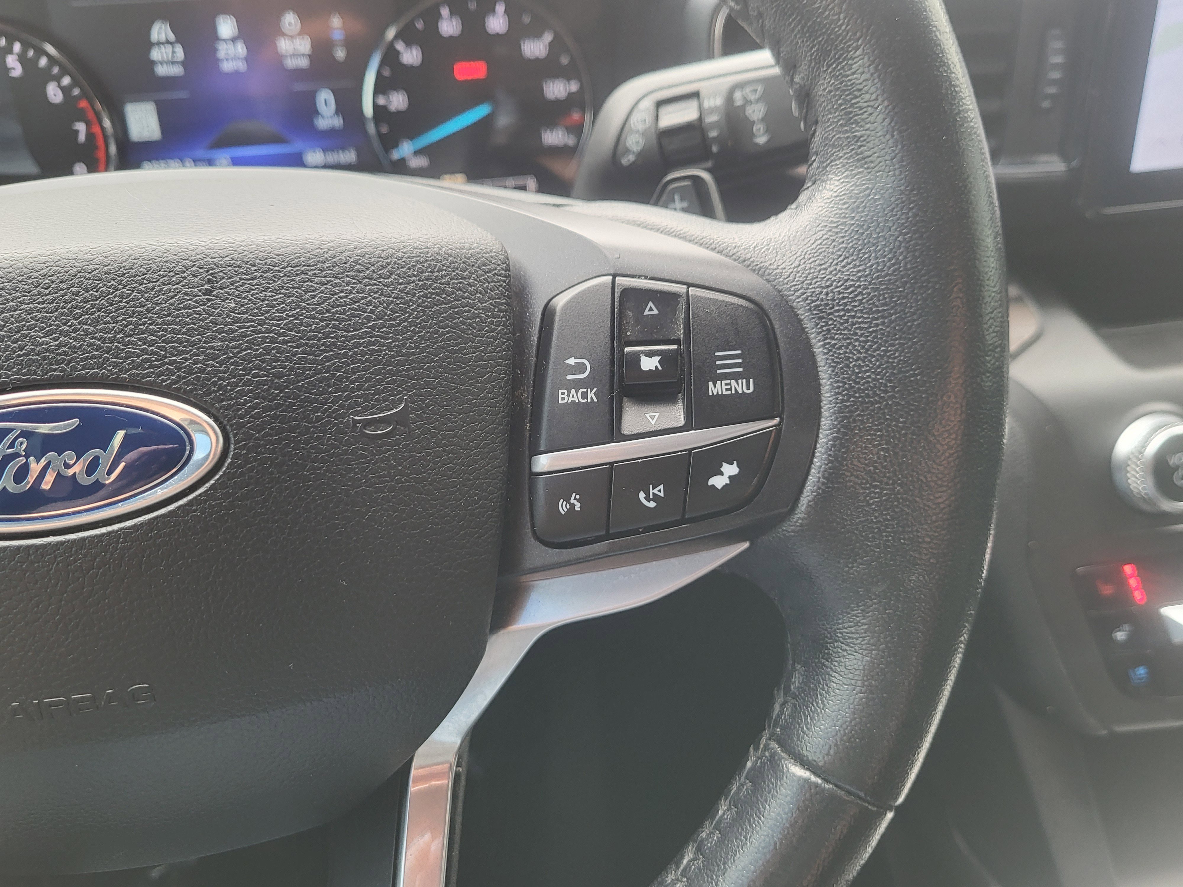 Used 2020 Ford Explorer Limited image 24