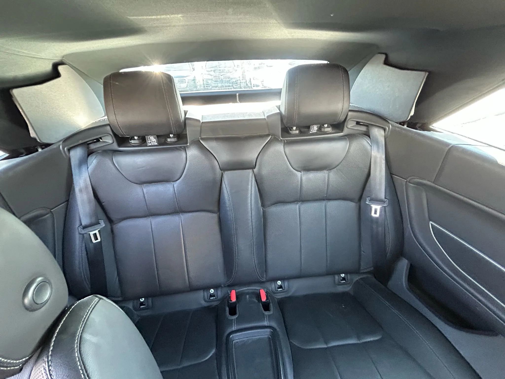 Used 2019 Land Rover Range Rover Evoque SE Dynamic image 13