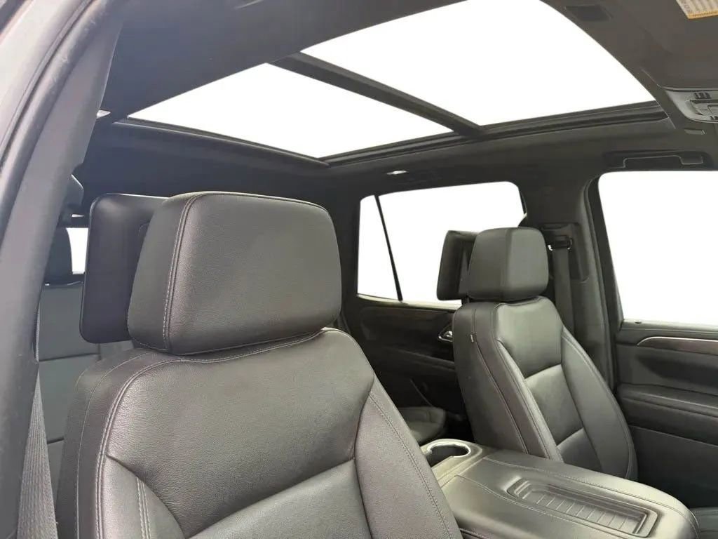 Used 2023 Chevrolet Tahoe Z71 w/ Luxury Package AWD/4WD image 29