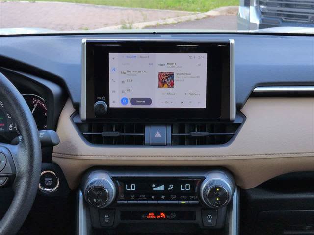Certified 2023 Toyota RAV4 XLE w/ Convenience Package FWD image 17