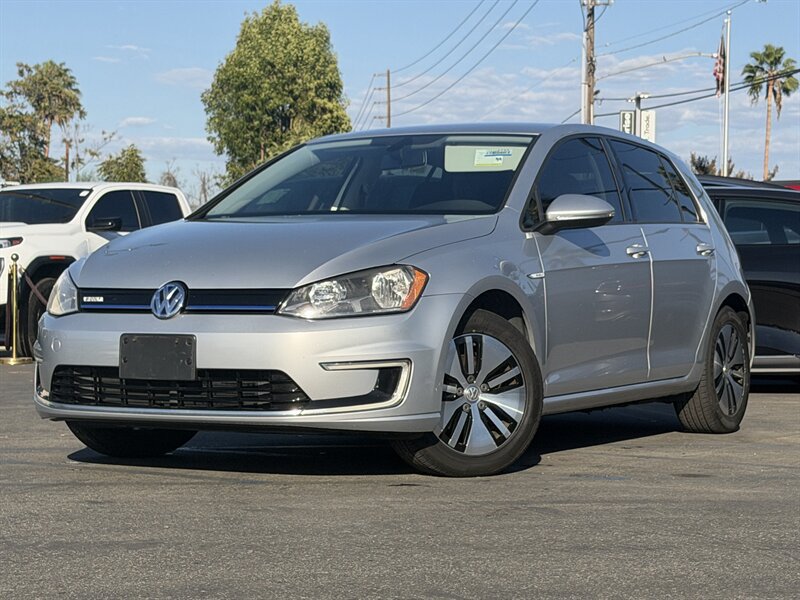 Used 2016 Volkswagen e-Golf SE FWD image 1