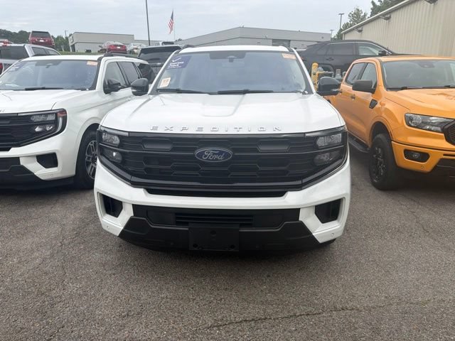 Used 2025 Ford Expedition Active AWD/4WD image 7