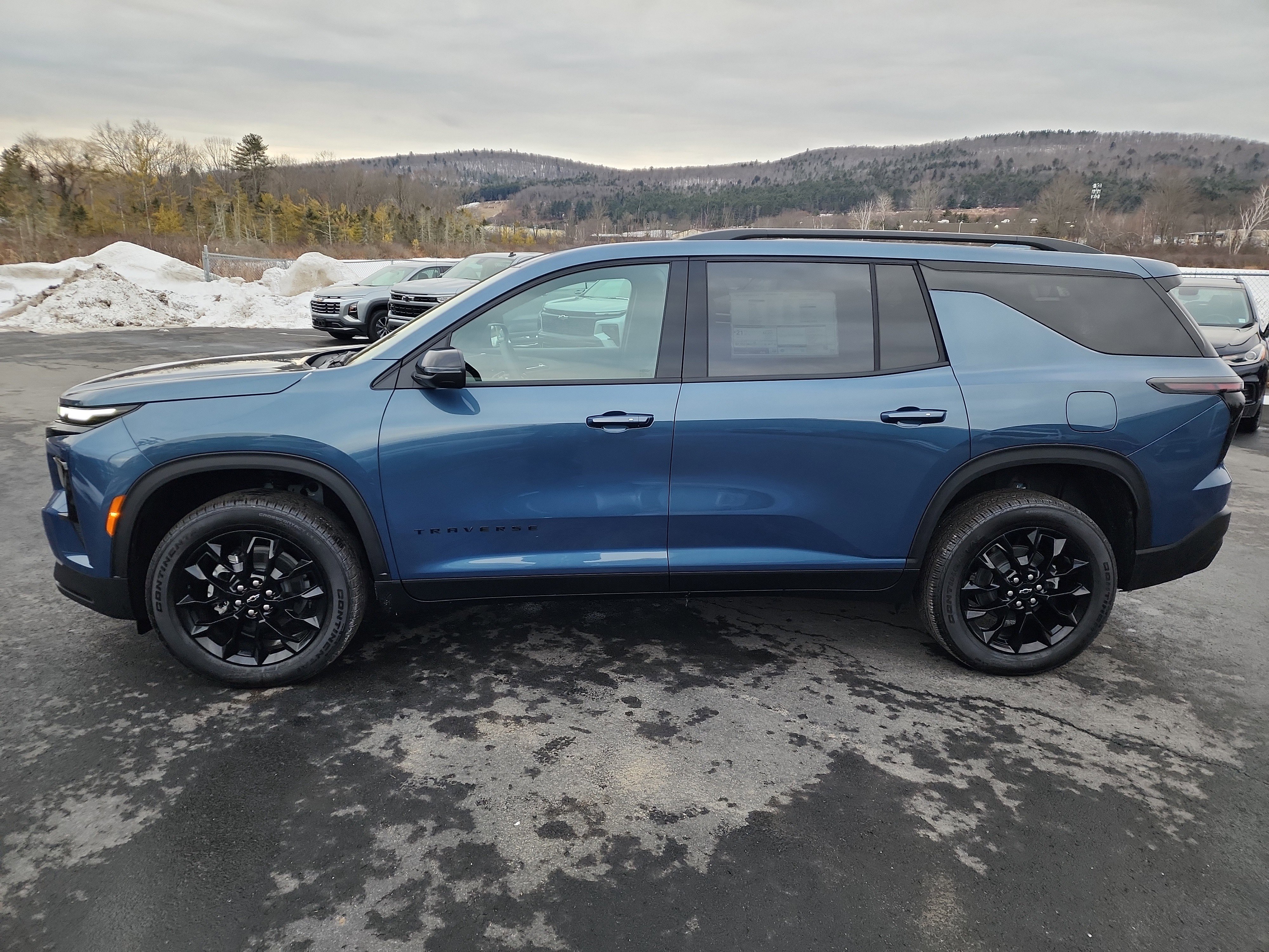 New 2026 Chevrolet Traverse LT w/ Midnight/Sport Edition AWD/4WD image 5