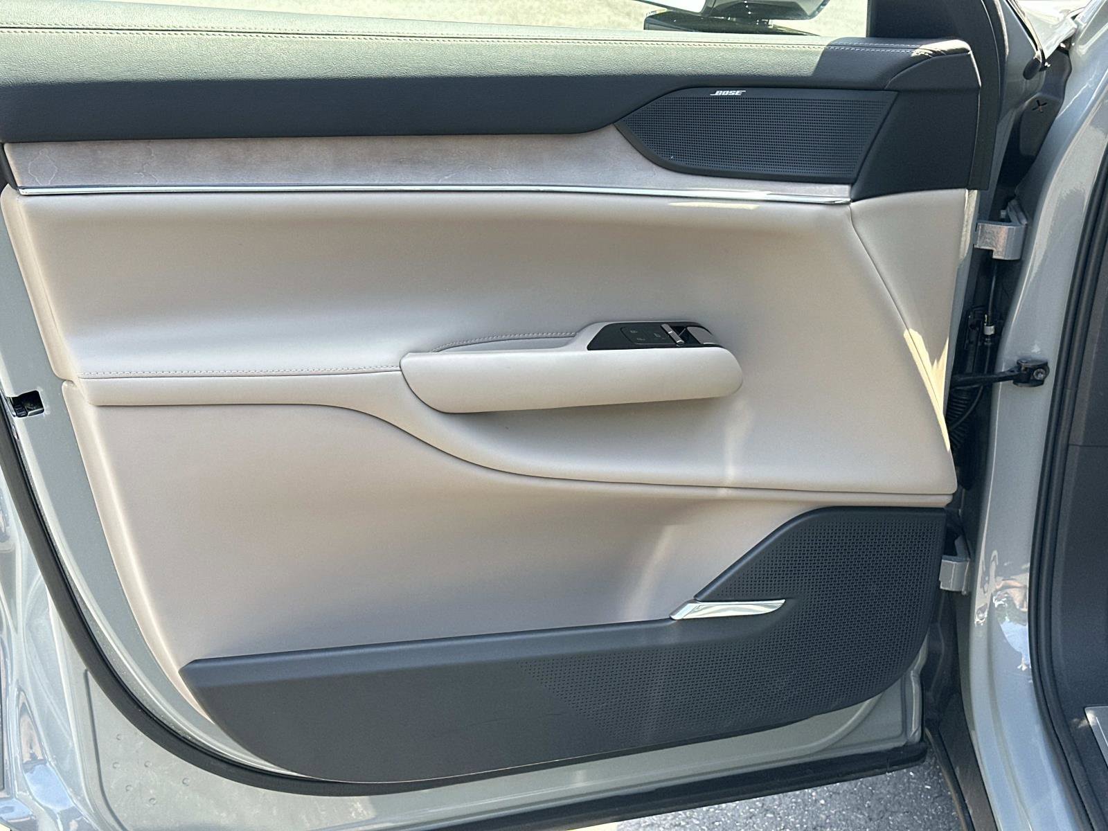 Certified 2025 Volvo EX90 Plus AWD/4WD image 15