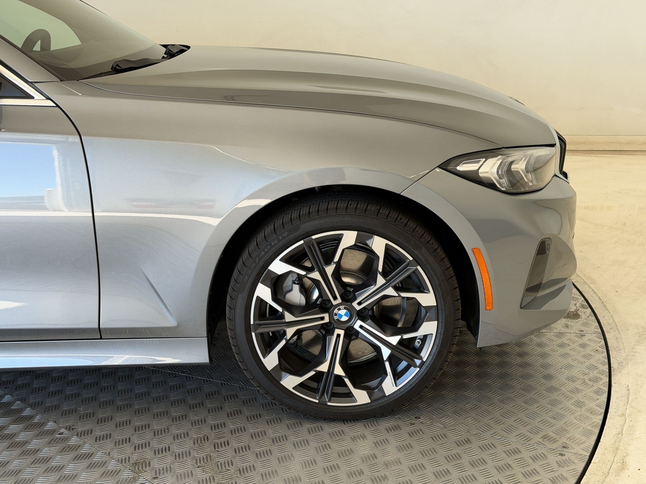 New 2026 BMW 330i xDrive Sedan w/ Convenience Package AWD/4WD image 13