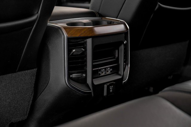 Used 2022 RAM 3500 Laramie AWD/4WD image 40