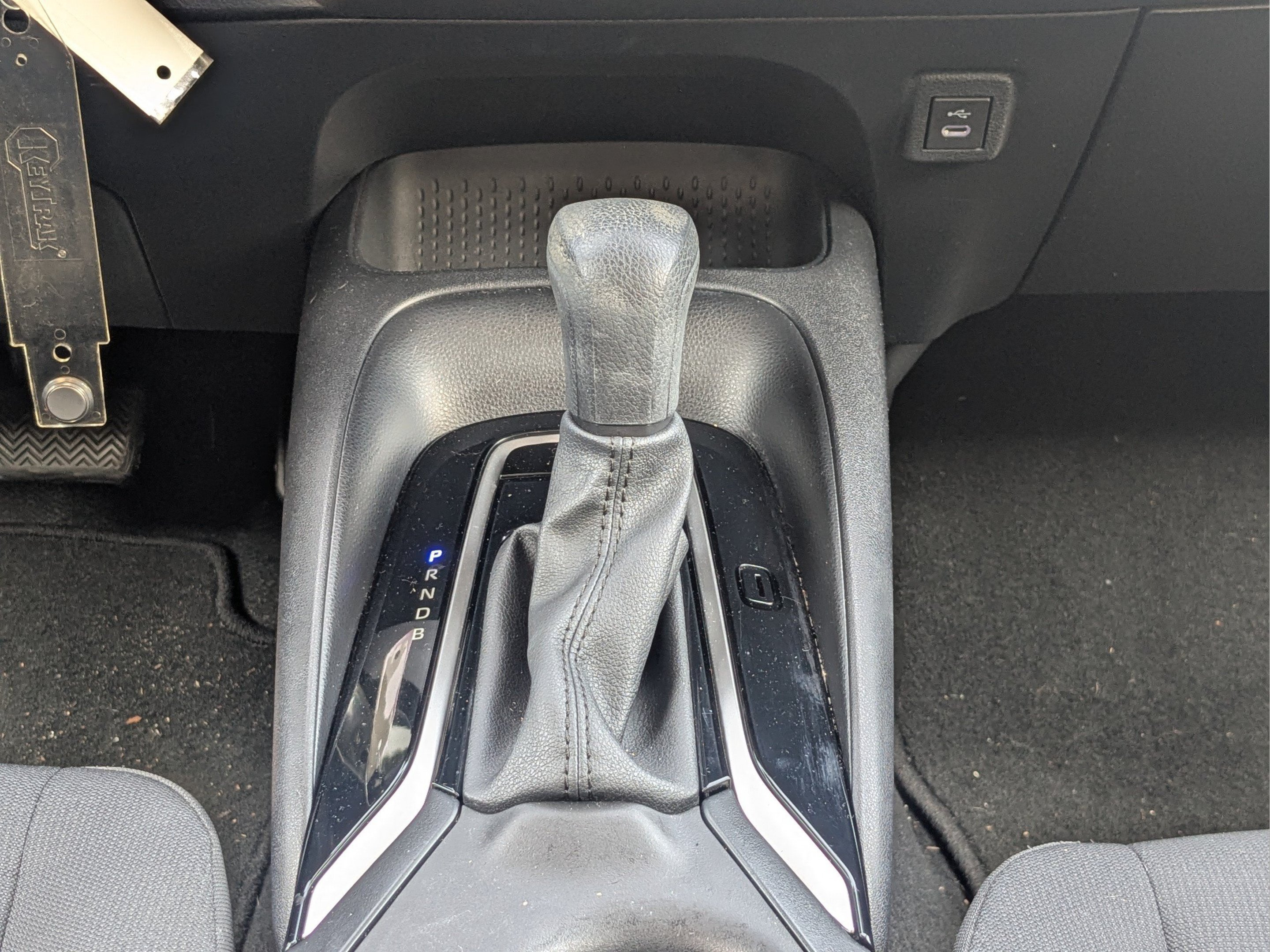 Used 2024 Toyota Corolla LE FWD image 15