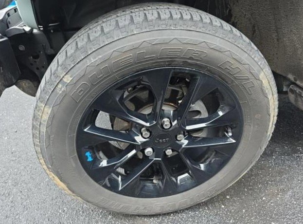 Used 2023 Jeep Wrangler Sahara w/ Cold Weather Group image 10