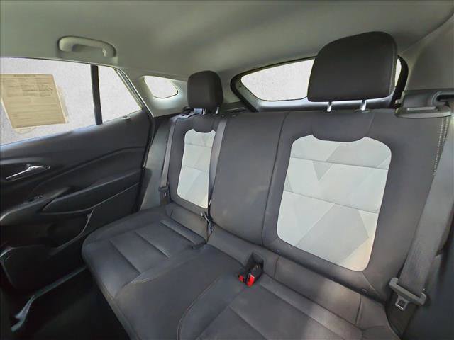 Used 2025 Chevrolet Trax LS w/ LS Convenience Package FWD image 17