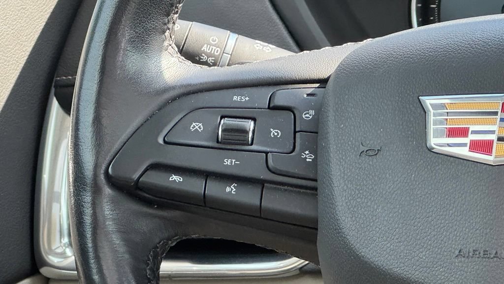 Used 2019 Cadillac XT4 Premium Luxury w/ Driver Assist Package AWD/4WD image 17