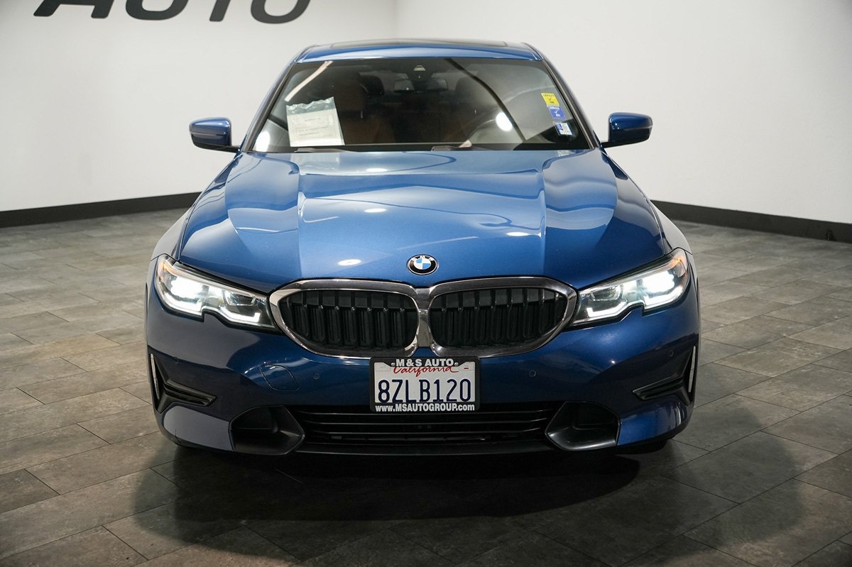 Used 2022 BMW 330i Sedan w/ Driving Assistance Package RWD image 2