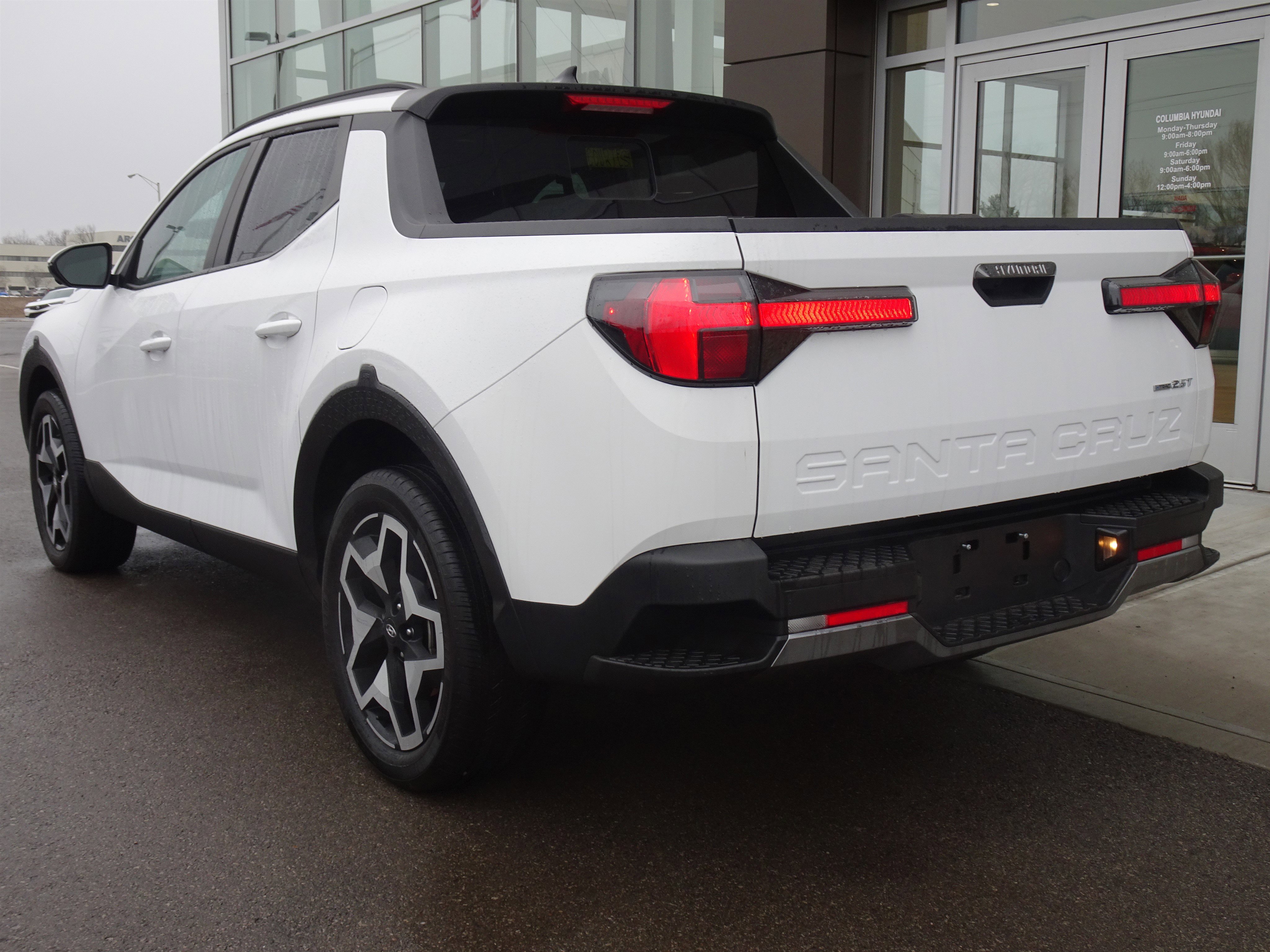 Used 2024 Hyundai Santa Cruz Limited AWD/4WD image 3