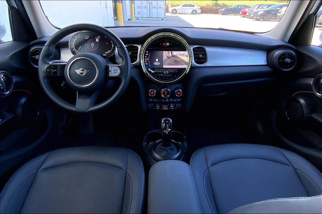 Certified 2024 MINI Cooper 4-Door Hardtop FWD image 17