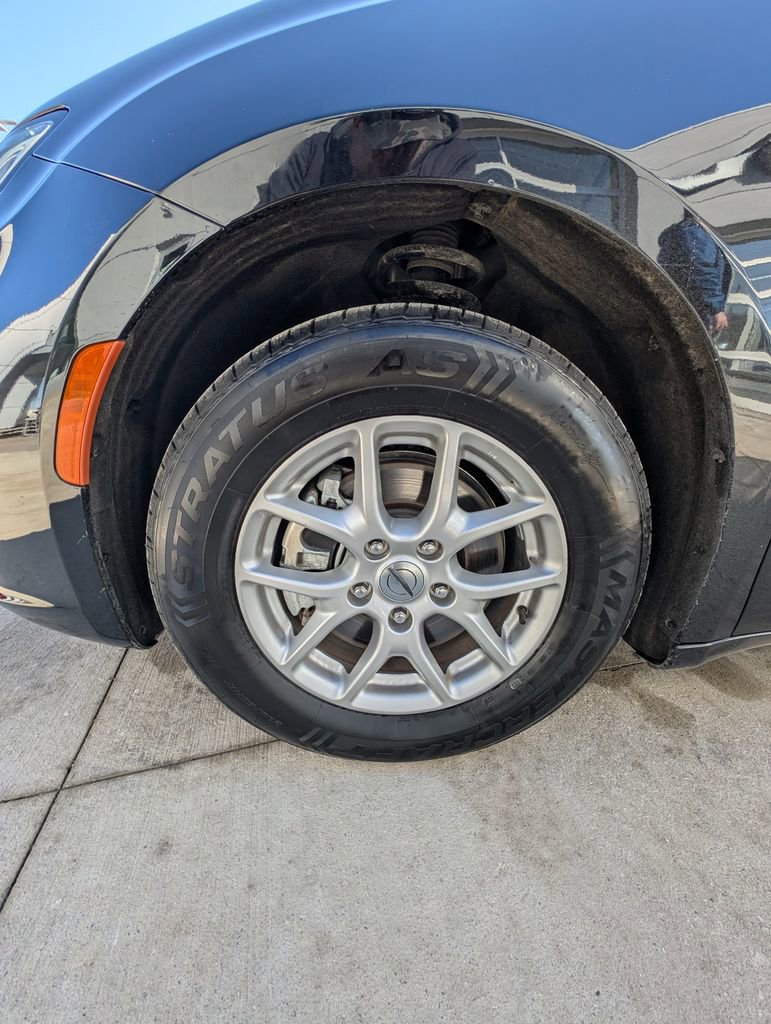 Used 2024 Chrysler Pacifica Touring-L FWD image 47