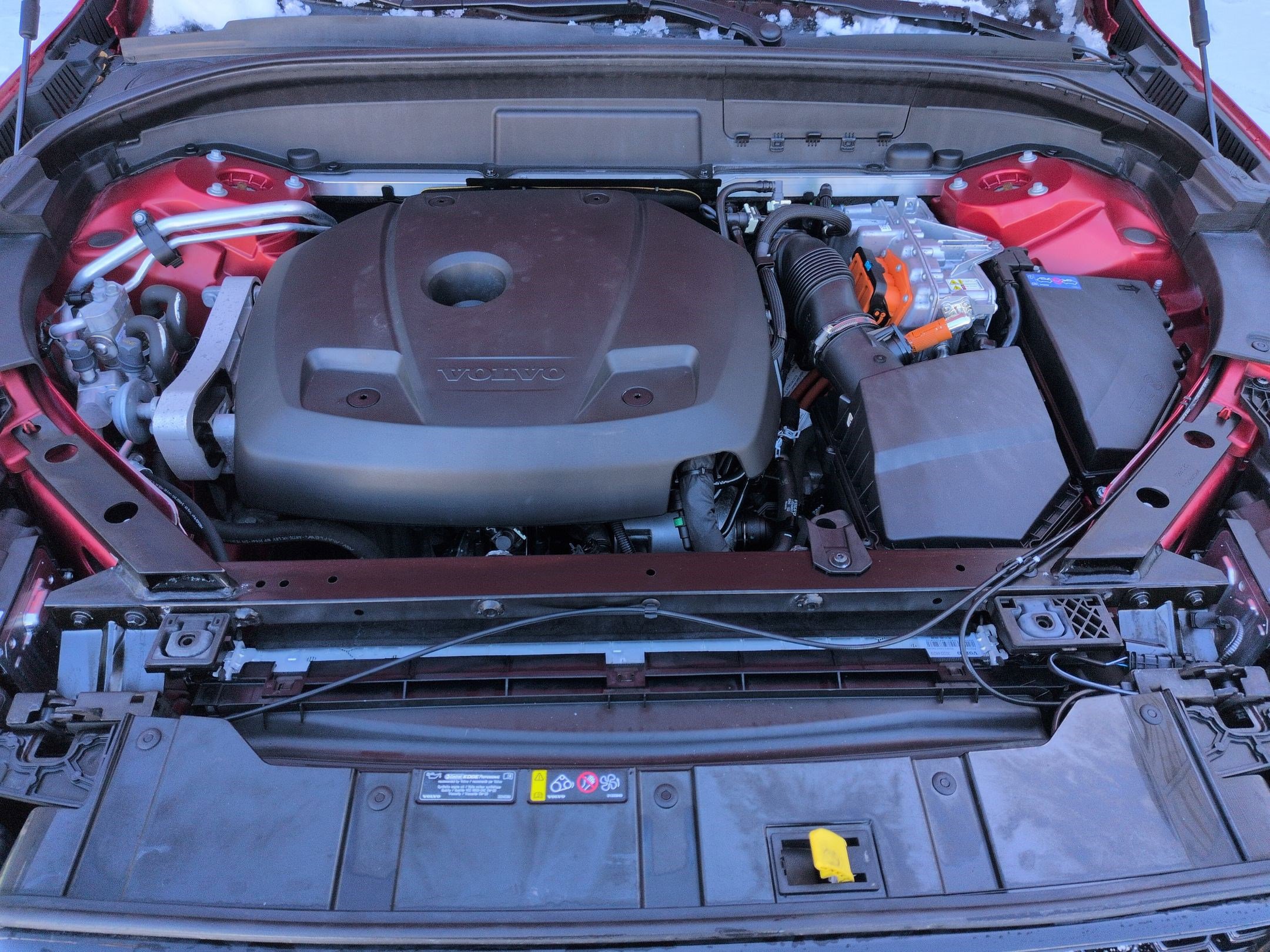 Certified 2023 Volvo XC60 T8 Plus image 33