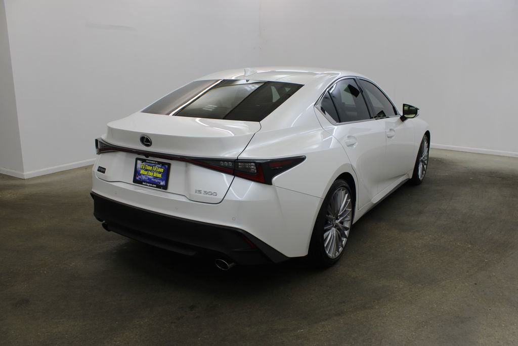Used 2022 Lexus IS 300 w/ Premium Package RWD image 5