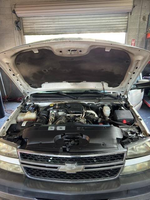 Used 2007 Chevrolet Silverado 3500 2WD Crew Cab w/ Heavy-Duty Power Package image 10