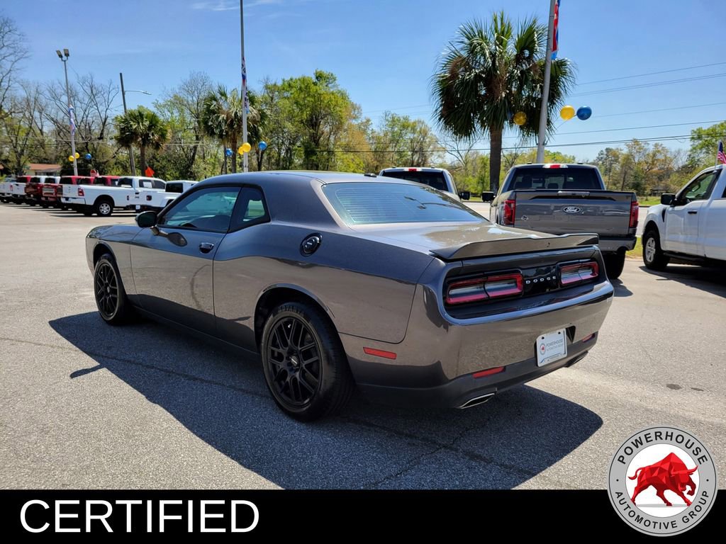 Used 2020 Dodge Challenger SXT image 4