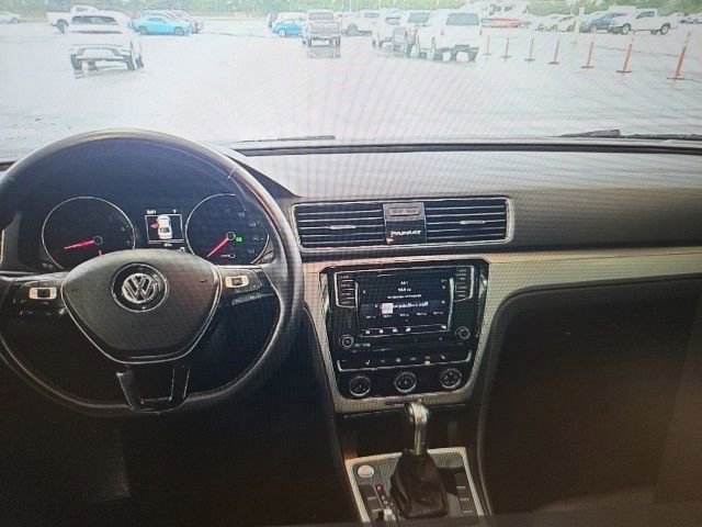 Used 2019 Volkswagen Passat 2.0T Wolfsburg FWD image 7
