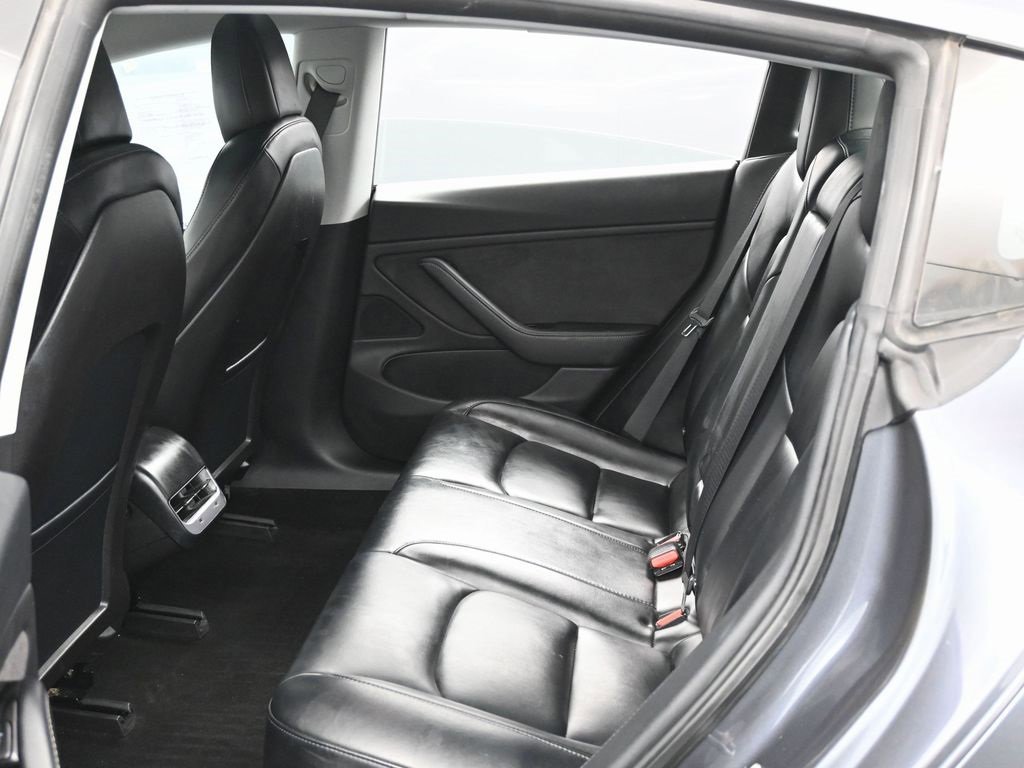 Used 2018 Tesla Model 3 Long Range image 36
