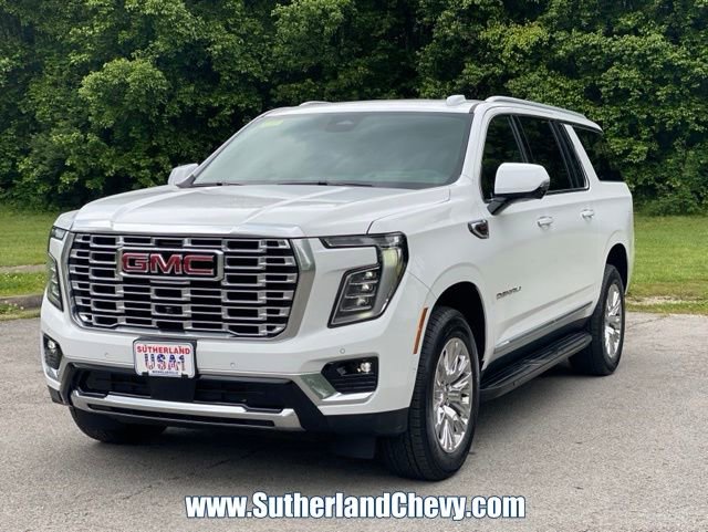 Used 2025 GMC Yukon XL Denali AWD/4WD image 3