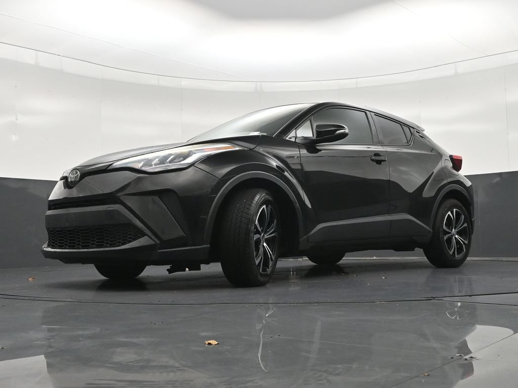 Used 2021 Toyota C-HR LE FWD image 28