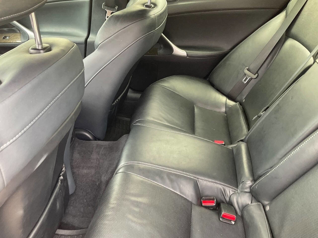 Used 2011 Lexus IS 250 w/ Premium Pkg Value Edition RWD image 14
