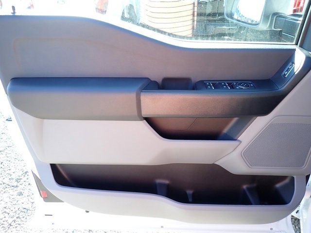 New 2026 Ford F350 XL w/ XL Chrome Package image 16