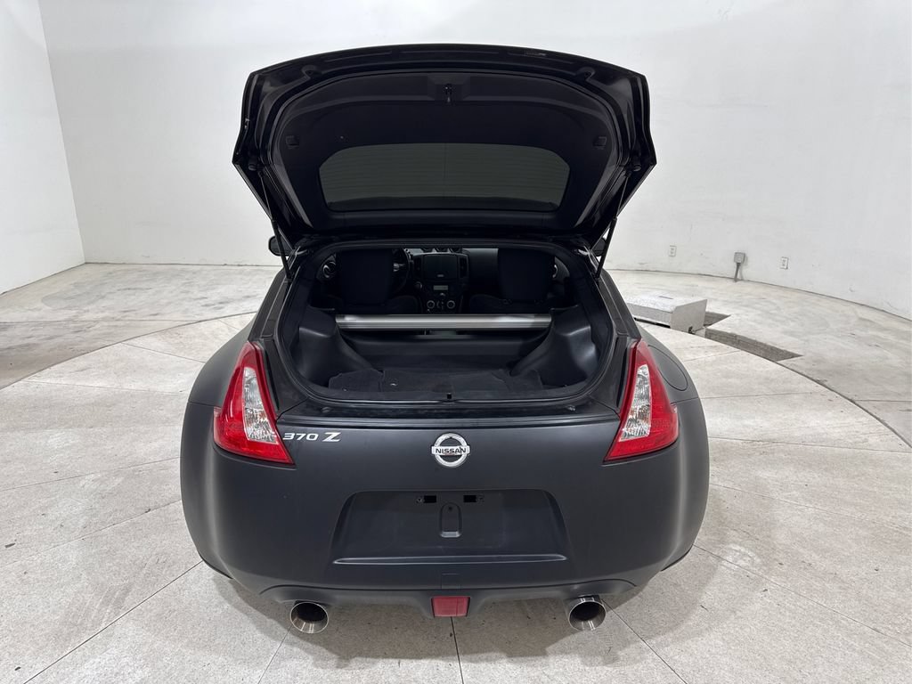 Used 2016 Nissan 370Z Coupe RWD image 26